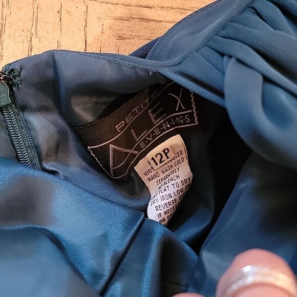 Teal green one shoulder evening gown petite Alex evenings size 12P - Picture 16 of 16